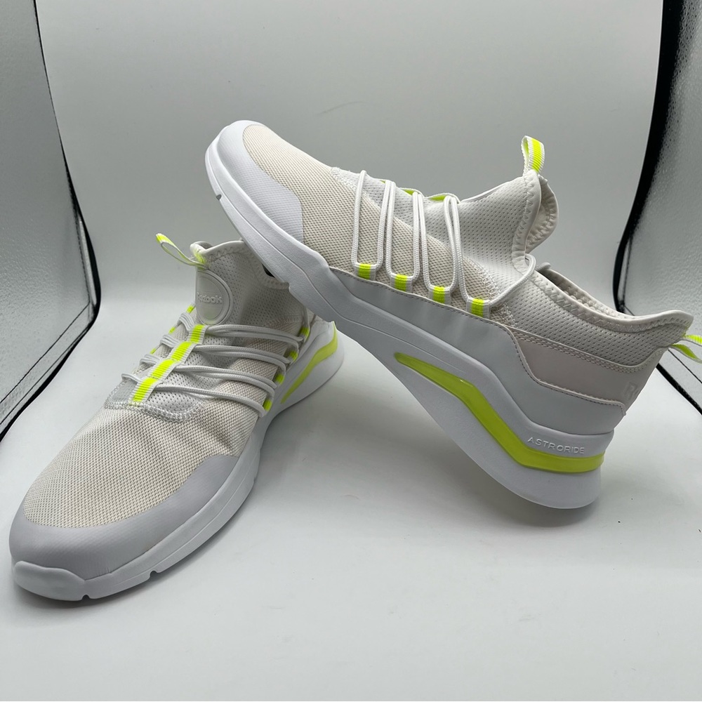 Reebok Royal Astrostorm Cross Trainer White Neon Yellow Mens Size 13 US